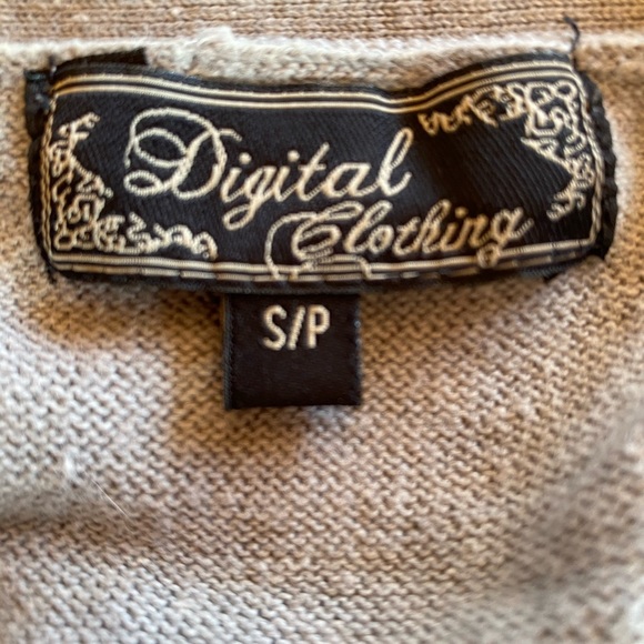 💰3 for $20 - V-neck vest - Picture 4 of 4